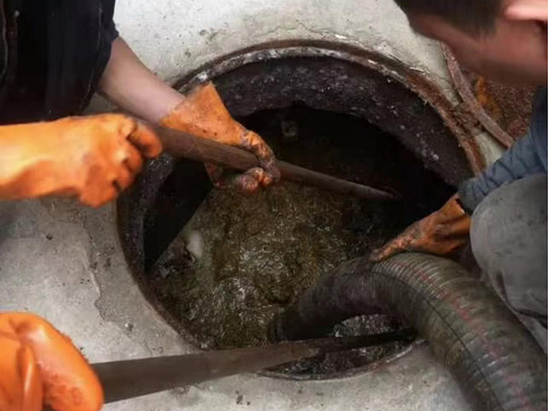 沂源清理化粪池时如何避免沼气的危害?